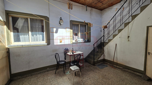 Casa En Venta 7 Ambientes En Mataderos - Oportunidad
