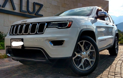 Imagen 2 de 15 de Jeep Grand Cherokee Limited 4x2 V6 3.6l