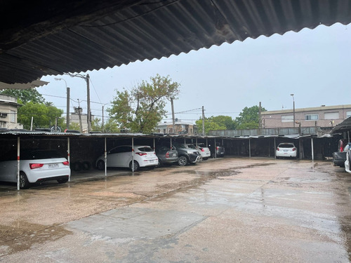 Imagen 9 de 11 de Parking - Garage Con 35 Plazas Fijas