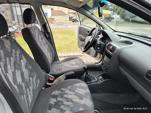Chevrolet Corsa 1.8 Maxx Flex Power 5p