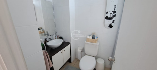 Departamento En Venta De 2 Dorm. En Las Condes