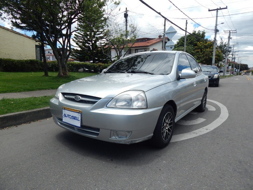 Imagen 1 de 11 de Kia Rio