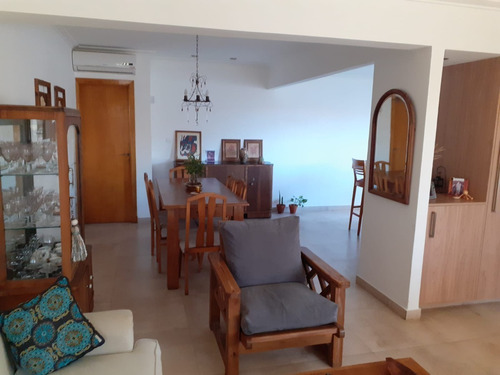 Vendo Casa Hermosa En Necochea Tomo Departamento.