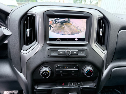 Chevrolet Silverado Wt Doble Cabina 4X2 4.3L V6