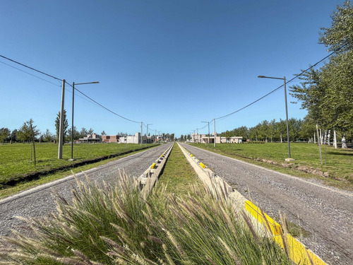 Venta. Terreno En Pinares Del Sur, Barrio Cerrado, Piñero.