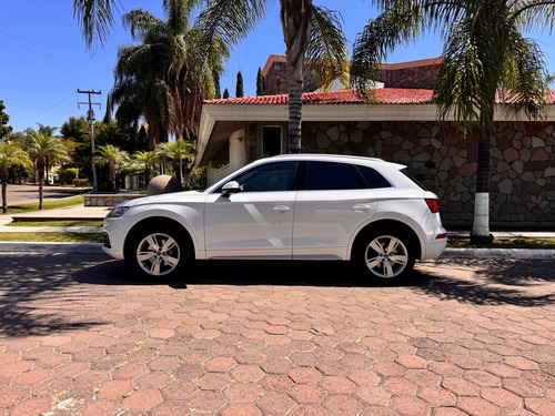 Audi Q5 2.0 L T Elite Dsg