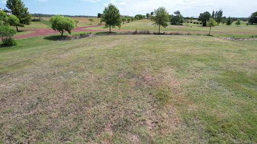 Venta Hermoso Lote Sobre Laguna En Carmelo Golf.