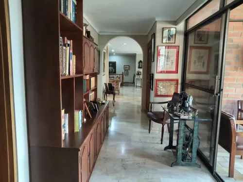Apartamento En Venta En El Poblado. Cod V12635