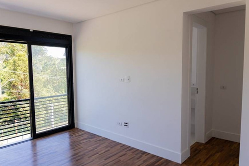 Imagem 8 de 13 de Linda Casa - New Ville - So0796