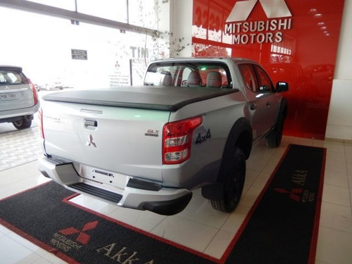 Imagem 4 de 12 de Mitsubishi L200 Triton Outdoor Glx 2.4