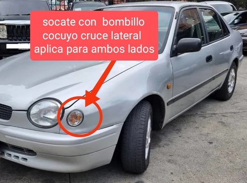 Socate Con Bombillo Cocuyo Cruce  Toyota Corolla Sapito 