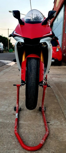 Yamaha R1 2016