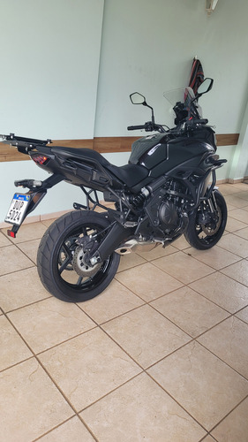Vendo Versys 650 Abs Ano 2023 Preto Com 8 Mil Km.