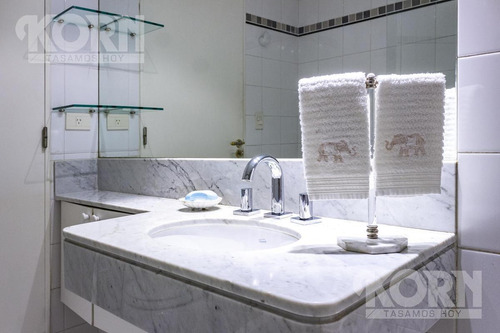Venta Torre Forum - Piso 4 Ambientes, Escritorio, 2 Cocheras Fijas Y Baulera En Palermo