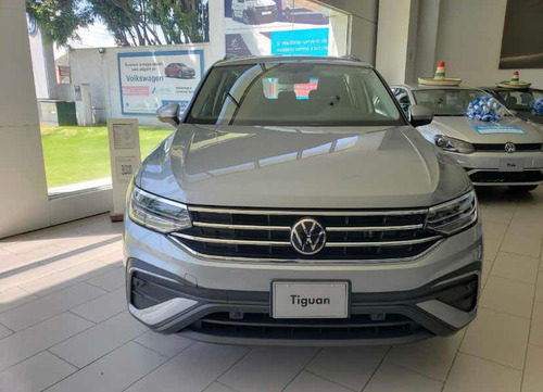 Imagen 2 de 13 de Volkswagen Tiguan 1.4 Trendline 2022