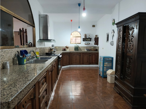 Casa En Venta Urb Las Polonias Nuevas San Antonio De Los Altos