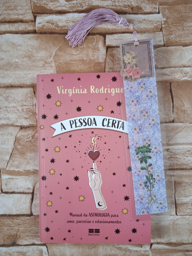 Livro A Pessoa Certa - Manual Da Astrologia + Marcador