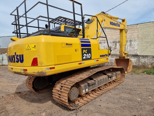 Imagem 10 de 13 de Escavadeira Komatsu Pc 210 Ano 2020