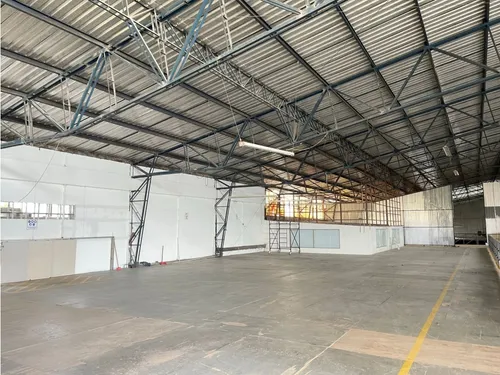 Bodega En Arriendo El Caimo