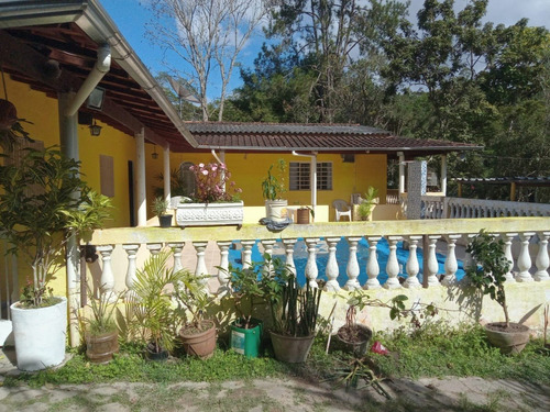 Imagem 3 de 13 de Maravilhosa Casa Com Piscina Em Juquitiba