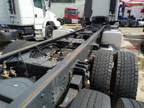 Iveco 240e28 Quarto Eixo