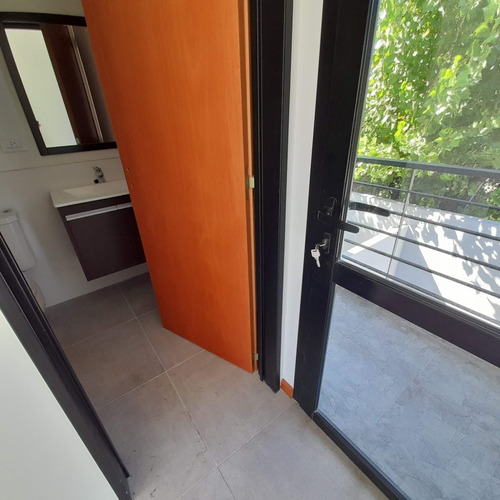 Imagen 11 de 14 de Venta Excelente Departamento De 3 Ambientes Patio Terraza Cochera A Estrenar Castelar