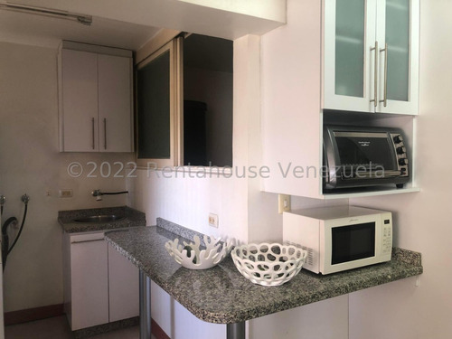 Ms: 25-8465. En Venta Amplio Y Seguro Apartamento En El Peñón. A=143m2, 3h, 3b, 1p.