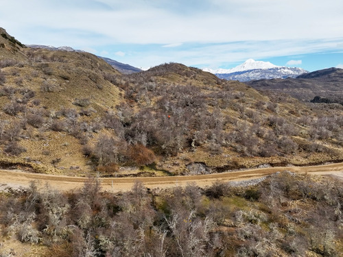 Parcelas Colindantes A La Carretera Austral