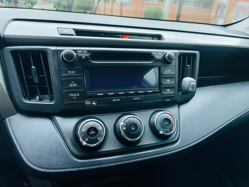 Toyota RAV4 2.5 Le At