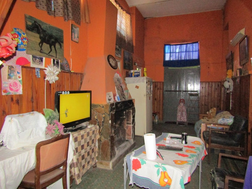 Casa Amplia + Apartamento + Fondo + Galpón Y Parrillero