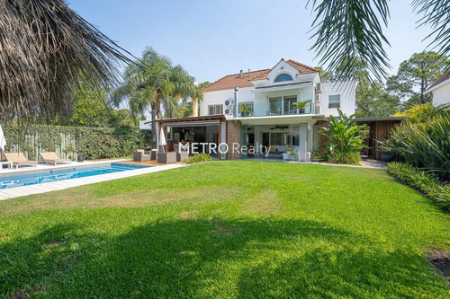 Imagen 10 de 30 de Casa En Venta 5 Dormitorios-mayling Cc