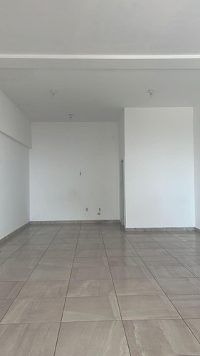 Local En Venta O Renta En La Col. Arbide, Leon, Gto. En Plaza Nicaragua Con Elevador,estacionamiento