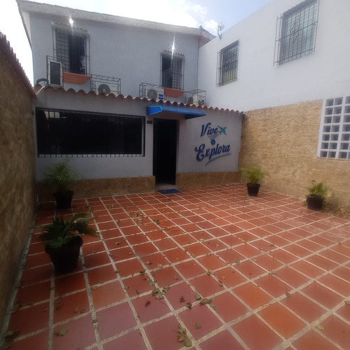 En Venta Casa Comercial Urb Prebo (solo Clientes) Dm