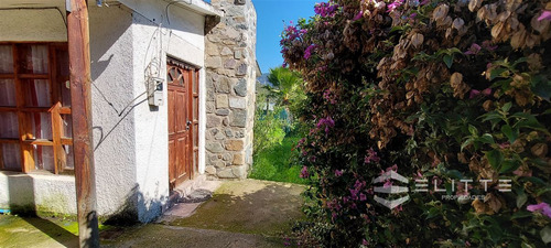 Casa En Venta De 3 Dorm. En Olmué, Amplio Terreno