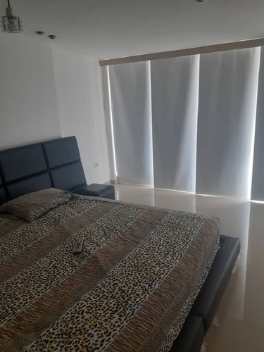 Imagen 5 de 13 de Townhouse Ubicado En La Urb Vista Mar En Agua De Vaca