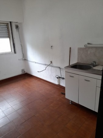 Imagen 6 de 12 de Excelente Piso Con Oficinas En Bernal Centro, Inmejorable Ubicación