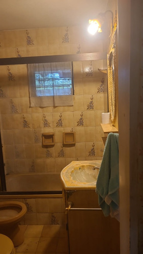 Casa Sobre Lote Propio Con Jardin Y Pileta A Refaccionar