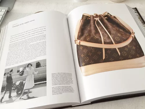 Louis Vuitton: The Birth of Modern Luxury Updated Edition: Louis Vuitton:  9781419705564: : Books