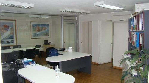 Imagen 6 de 8 de Oficina Remodelada En Metro Los Leones