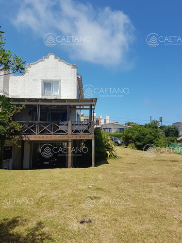 Alquiler De Casa Cuatro Dormitorios Y Dependencia En La Barra