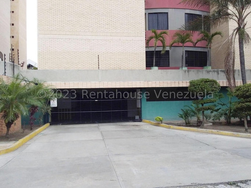 *al/ ¡vive En Un Bello Apartamento En El Este De Barquisimeto! Amplio Y Moderno En Venta Barquisimeto Lara, Venezuela/alópez/ # 25-4239 / 178 M²