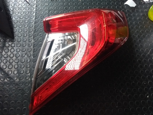 Calavera Rh Civic 16-17 4p Ext Original Usado Con Detalle