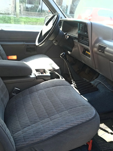 Ford Explorer 4.0 Xlt 4x4 At