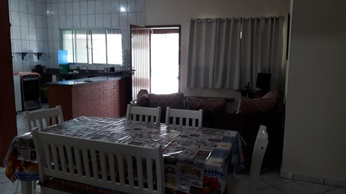 Imagem 12 de 15 de Casa No Balneário Gaivota Em Itanhaém, Com Churrasqueira, Lavanderia Externa, Edícula, Piscina