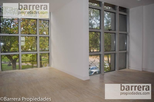 Piso De Oficina De 70 M2