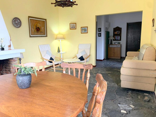 Casa Frente Al Mar De 3 Dormitorios