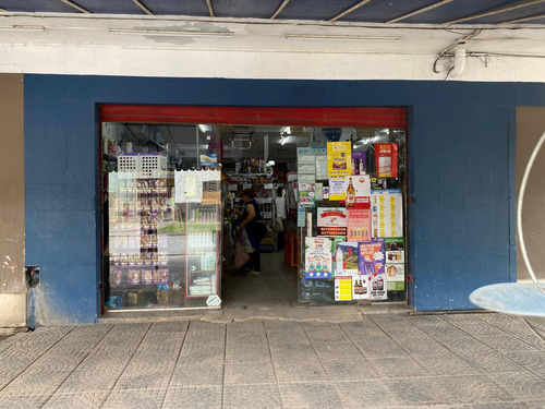Local Comercial De 258 M² Con Dos Depósitos