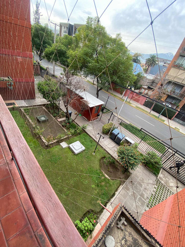 Depto Antiguo 3d/2b + E Plaza Ñuñoa Gastos Comunes Incluidos