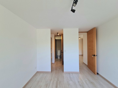 200 Uf Rebajado Remodelado Mariposa - Plaza La Alcaldesa