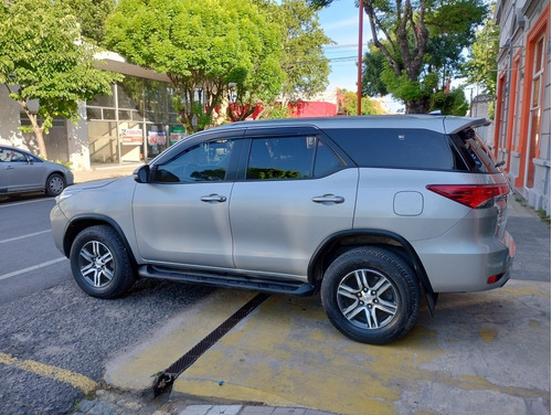 Imagen 6 de 19 de Toyota Sw4 2018 2.8 Sr 177cv 4x4